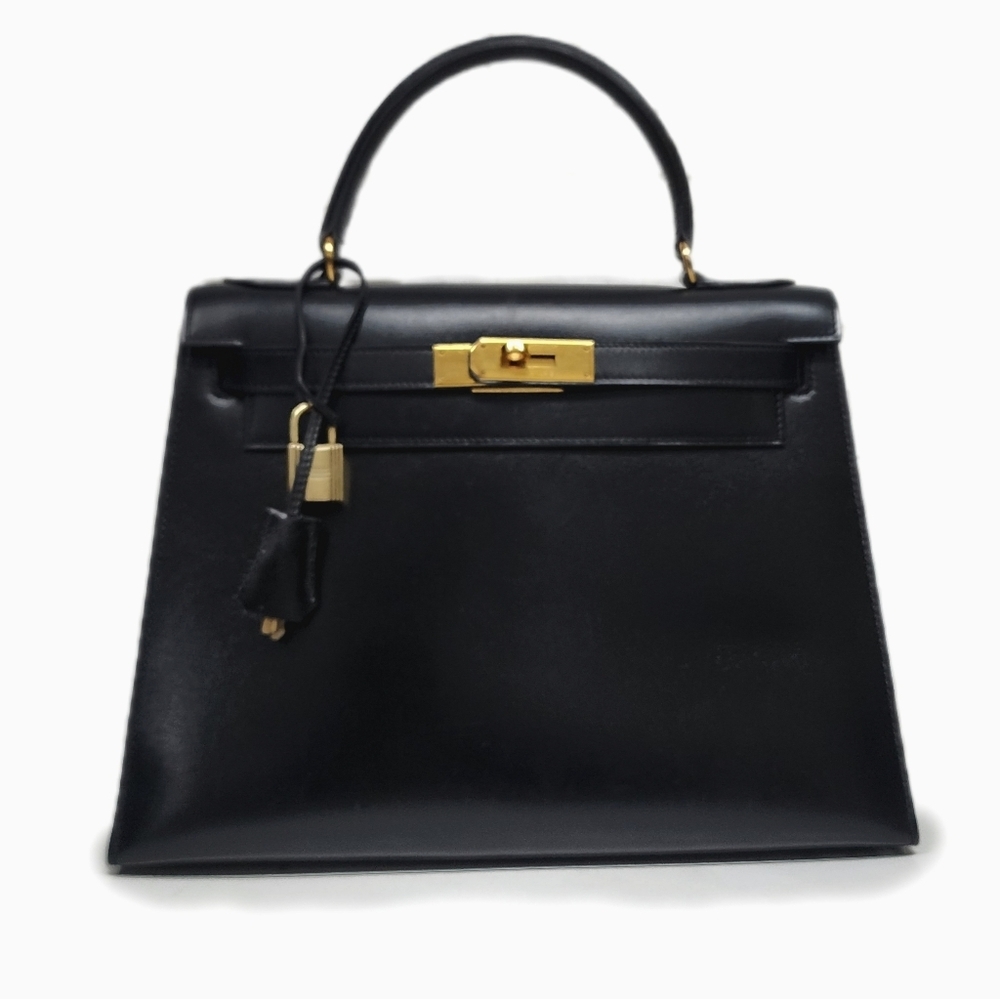 Hermès Kelly 28 in Black Box Leather with Gold Hardware
